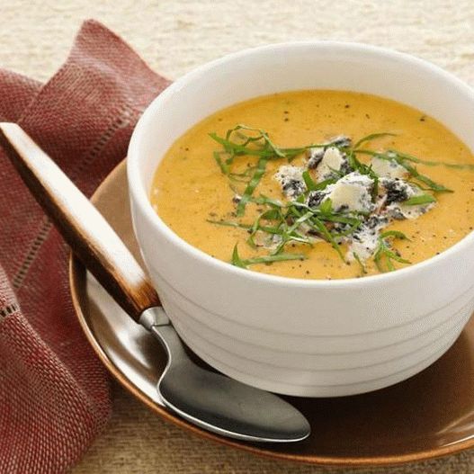 Photo Tomato cream soup with blue cheese