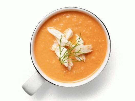Photo Tomato soup with fennel and crab meat