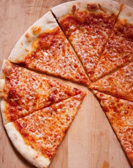 Photo Thin pizza in New York style