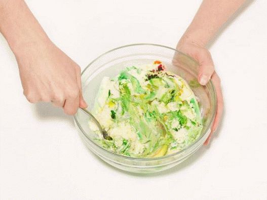 Color the melted ice cream green.