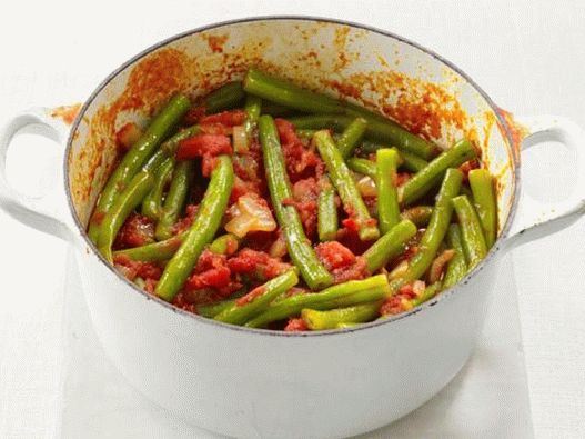 Photo Braised green beans with tomatoes