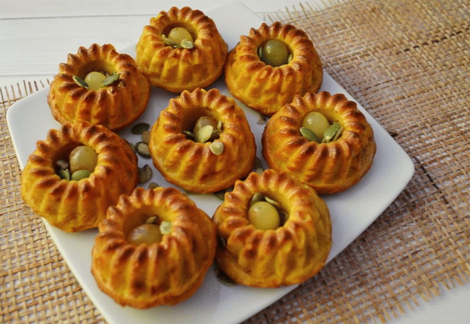 Curd muffins with pumpkin