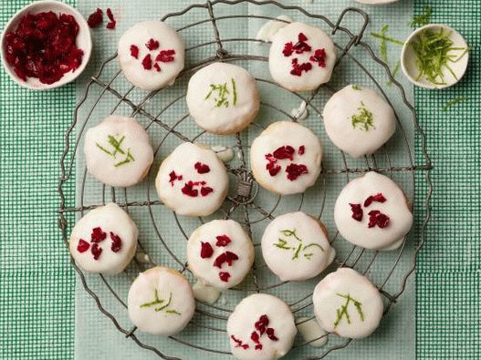 Photo Cheesecake with snowballs