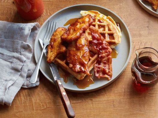 Photo of Waffles with Bacon and Chicken