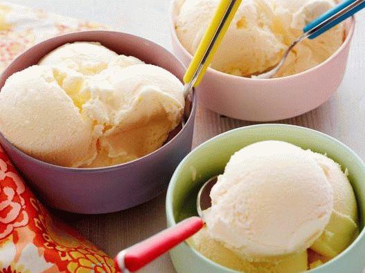 Photo vanilla ice cream at home