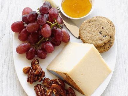 Photo Evening cheese plate