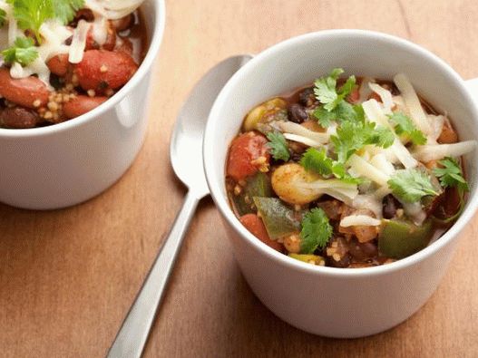 Photo Vegetarian Chili in a slow cooker