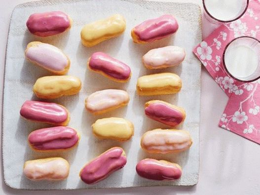 Eclairs with colored glaze
