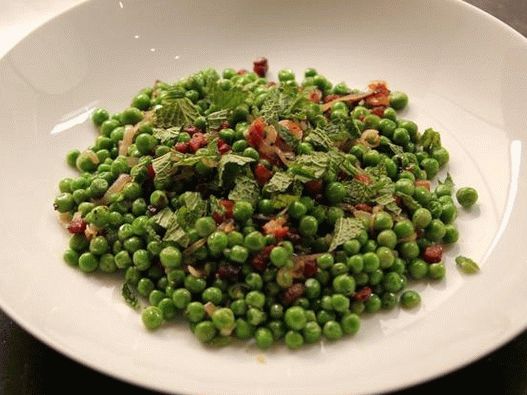Photo Spring peas with pancetta