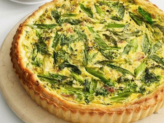 Photo Spring quiche with ricotta, ham and green onions