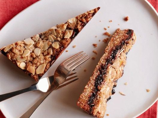 Photo Cherry crumble with oatmeal for two