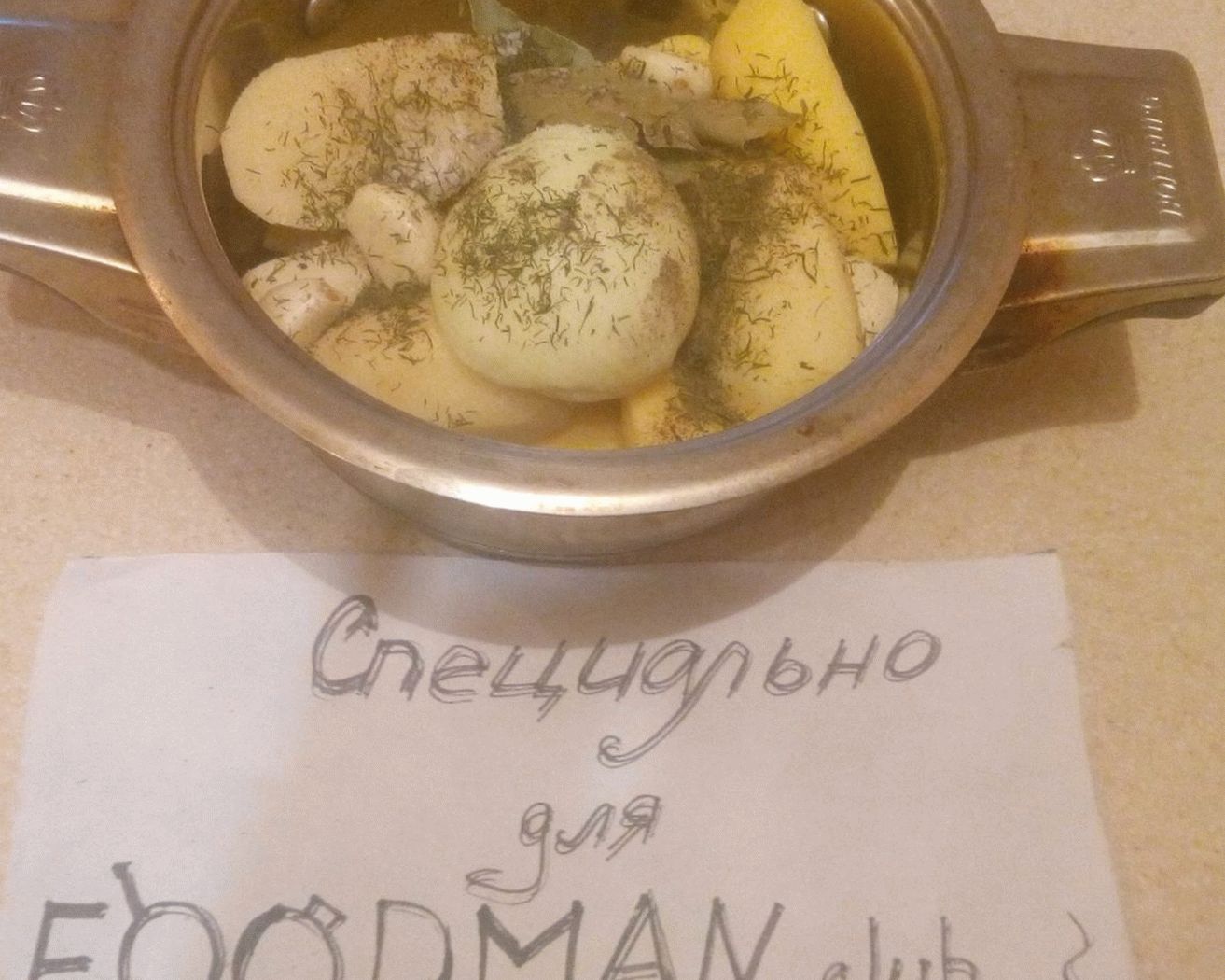 Tasty boiled potatoes