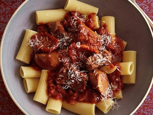 Photo Sunday gravy in a slow cooker