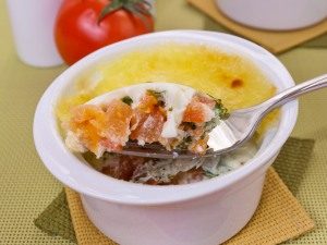 Fried eggs with mozzarella