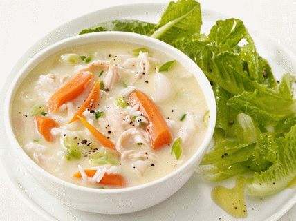 Photo Egg Soup with Chicken and Salad