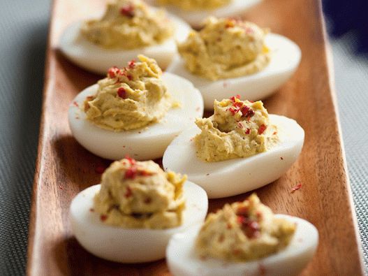 Photo Eggs stuffed with allspice