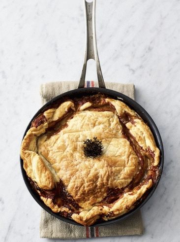 Photo Jamie Oliver's Closed Chicken Pie