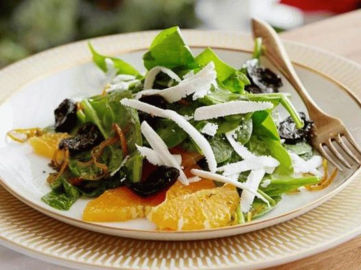 Photo of the dish - Leafy spinach salad with fried olives in orange-rosemary oil