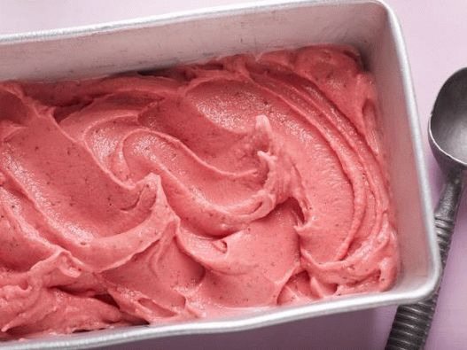 Photo of Frozen Strawberry Yogurt