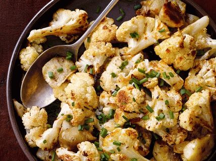 Photo Baked cauliflower with Jerusalem artichoke