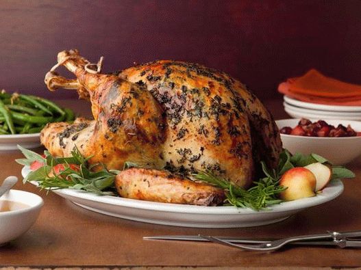 Photo Baked turkey salted in apple cider