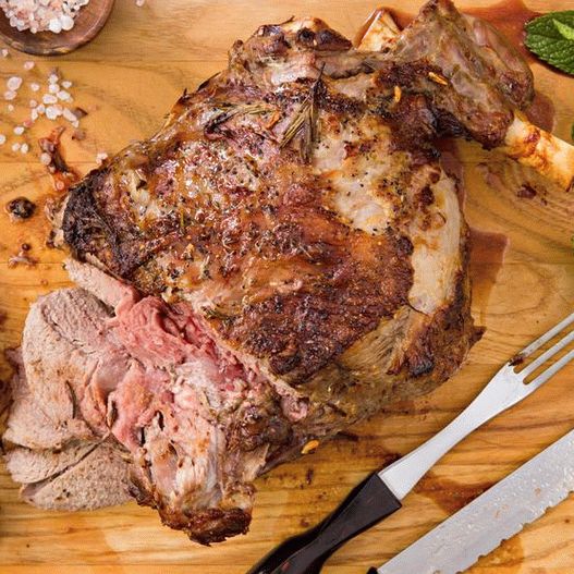 Photo Baked leg of lamb