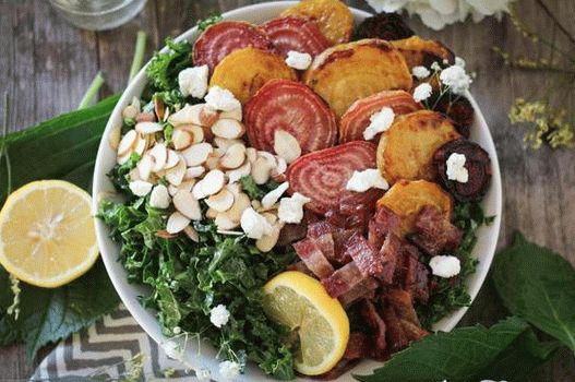 Photo Baked beets with kale and bacon