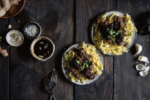 Photo Chinese-style baked eggplant with pork