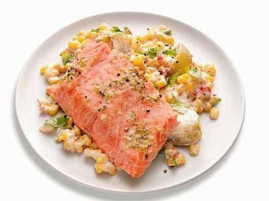 Photo Mexican Baked Salmon with Corn and Vegetable Physalis