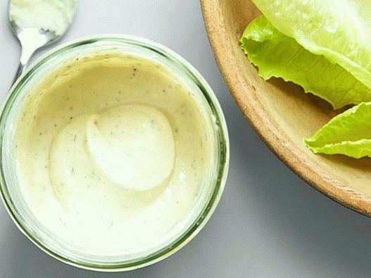 Photo Caesar salad dressing with yogurt