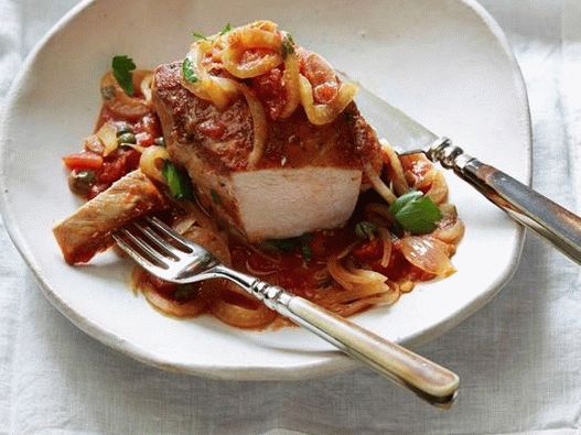Pork cutlets with fennel and caper sauce