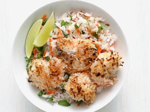 Shrimp in coconut breading with tropical rice