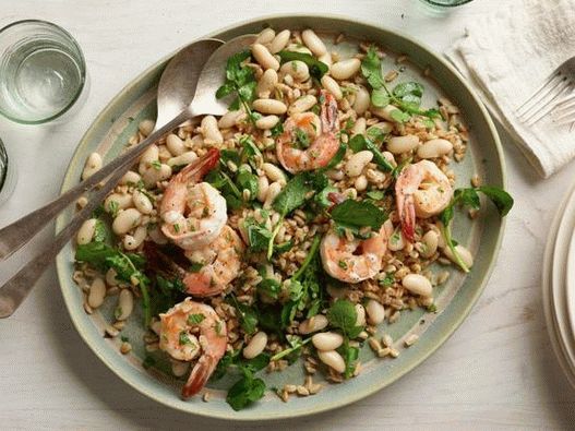 Whole-wheat salad with shrimp