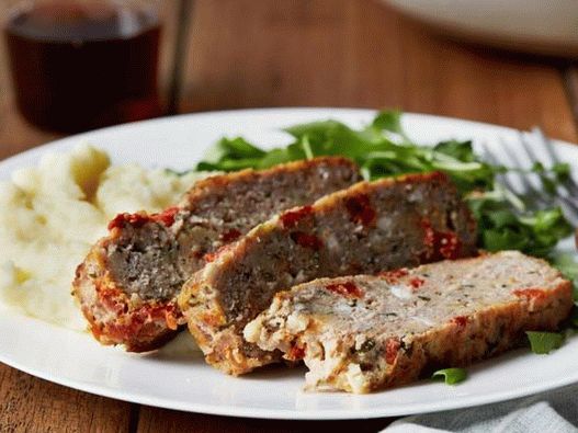 Turkey meat bread with feta cheese and sun-dried tomatoes