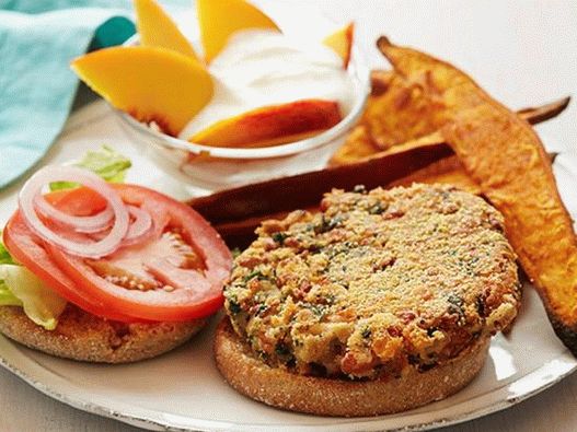 Vegetarian burger with bean and kale cutlet