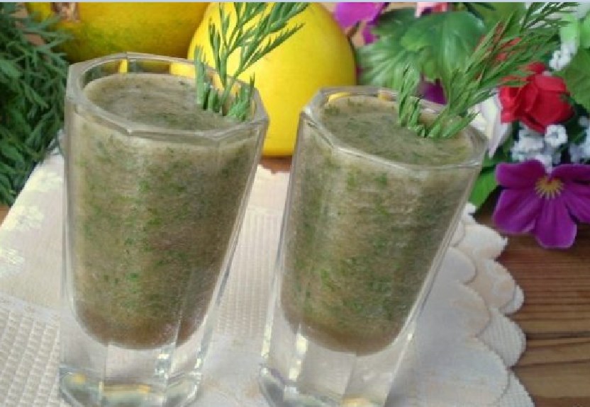 Green smoothie with melon