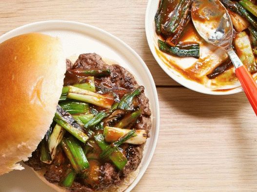 Photo of Grilled green onions with Hoisin sauce