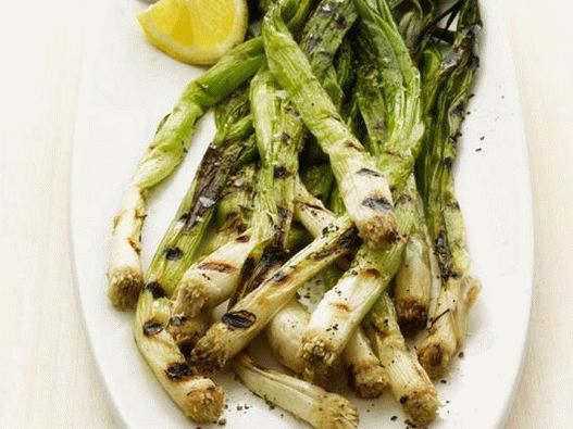 Photo Grilled green onions