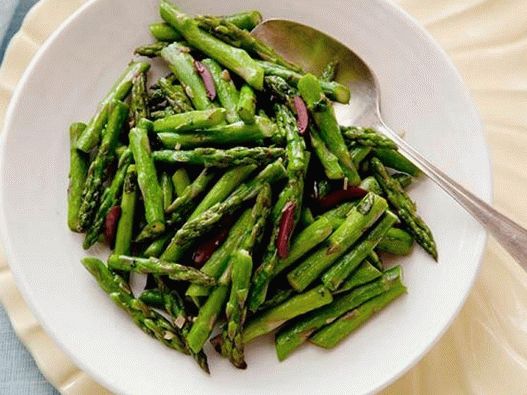 Photo Fried Asparagus with Olives