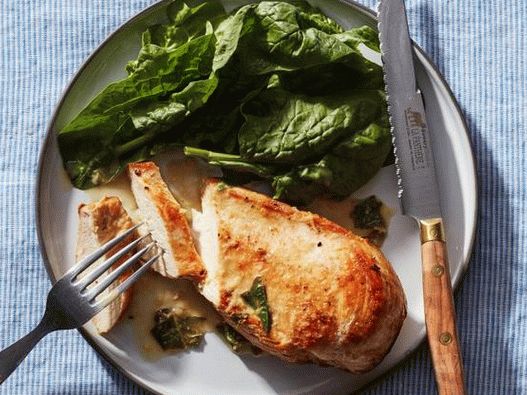 Photo Fried Chicken Breasts in Herbs and Ginger Sauce