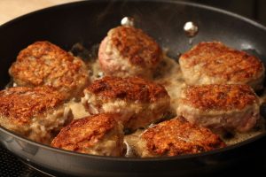 Fried pork meatballs