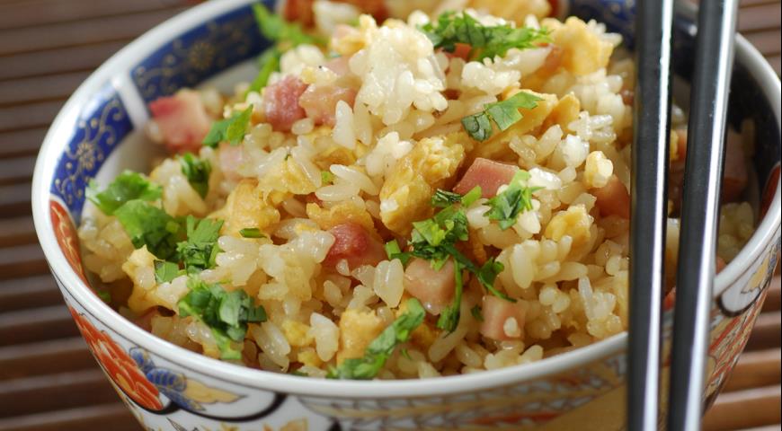 Fried rice with eggs