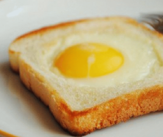 Fried egg in bread