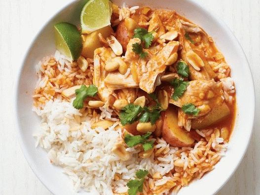 Dish photography - Slow-cooked chicken with curry sauce