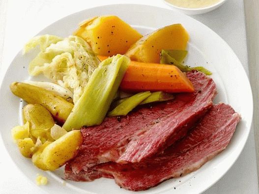 Photo of the dish - Beef corned beef with cabbage in a slow cooker