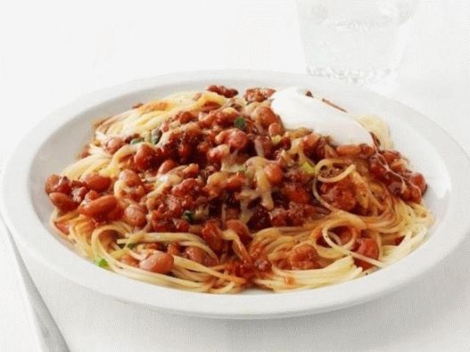 Dish Photography - Spaghetti with Chili Meat Sauce